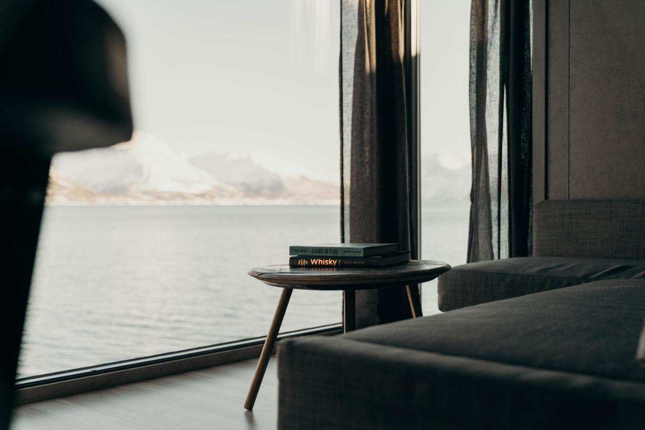 Aurora Fjord Cabins Lyngseidet Extérieur photo